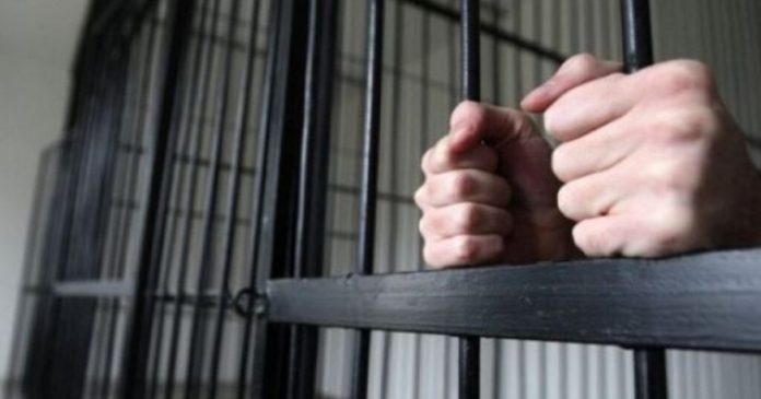 Tată achitat pentru agresiune sexuală asupra fiicei de 6 ani: fapta nu există